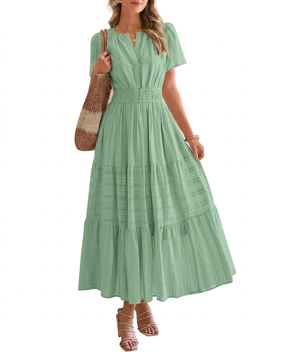Elara – Tiered Maxi Dress with Smocked Waist